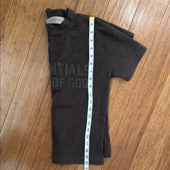 Essentials Brown Short Sleeve Youth Tee SZ 8 - Picture 5 of 6